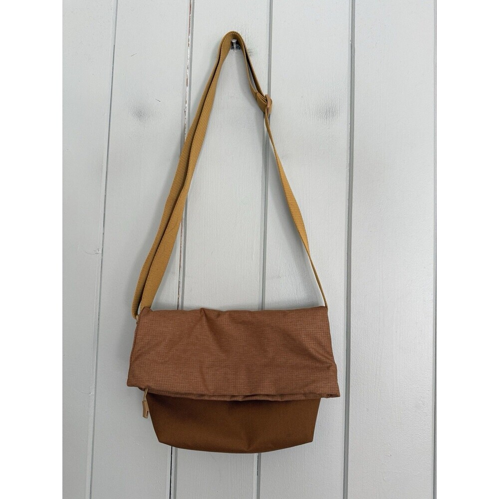 Vaude Heka II Shoulder Bag Active Pure Foldover Golden Brown Zip Pocket